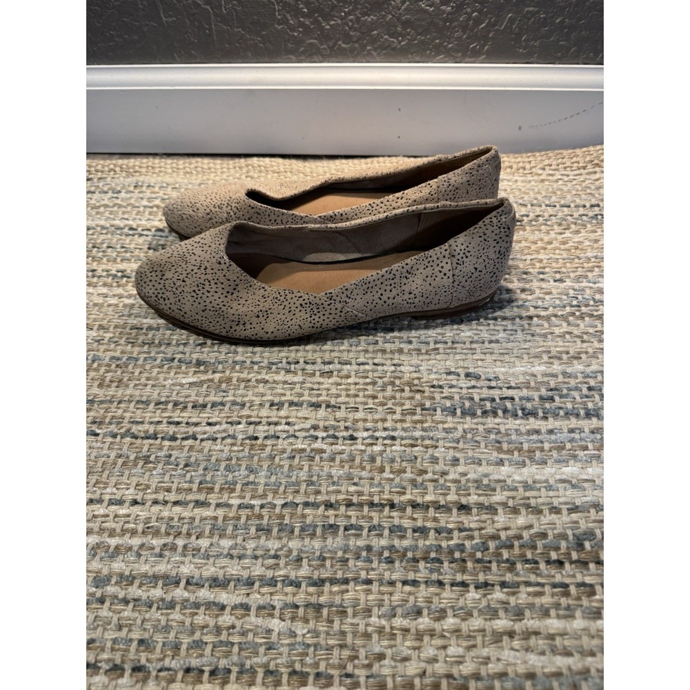 Toms jutti Neat Flats Tan W Black Print 8.5